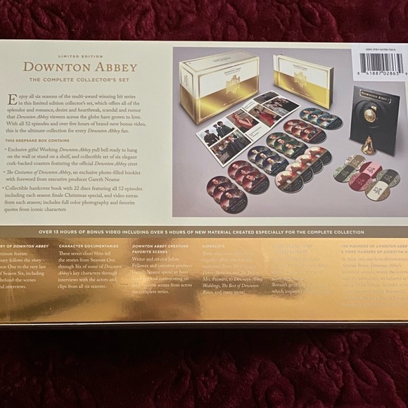 Downtown Abbey Limited Edition 
Collectors Set - Picture 2 of 7